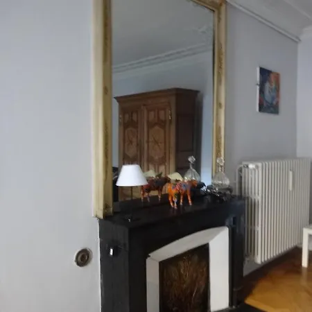 Les Serruriers - Spacieux Avec Terrasse & Parking Apartmán